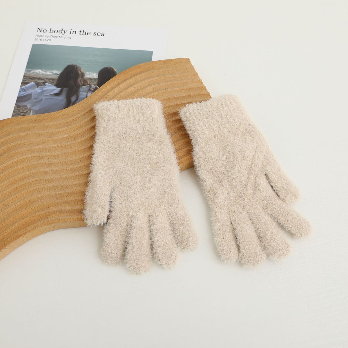 Fluffy Plush Touchscreen Winter Gloves - OffWhite
