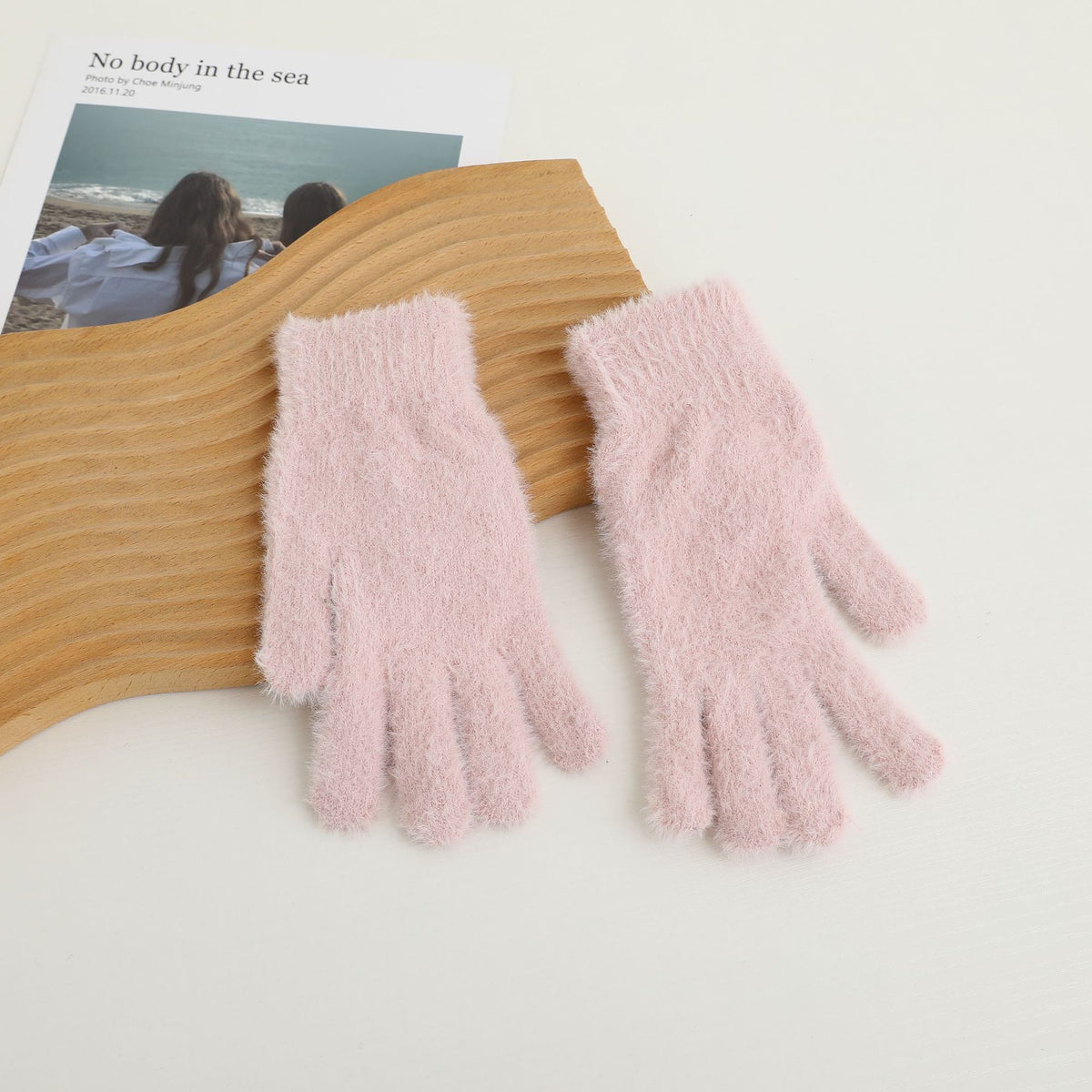 Fluffy Plush Touchscreen Winter Gloves - Pink