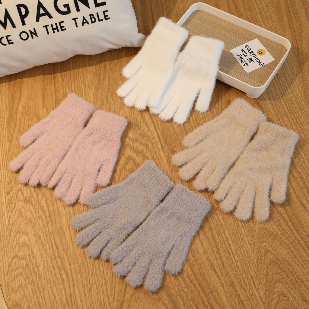 Fluffy Plush Touchscreen Winter Gloves - White