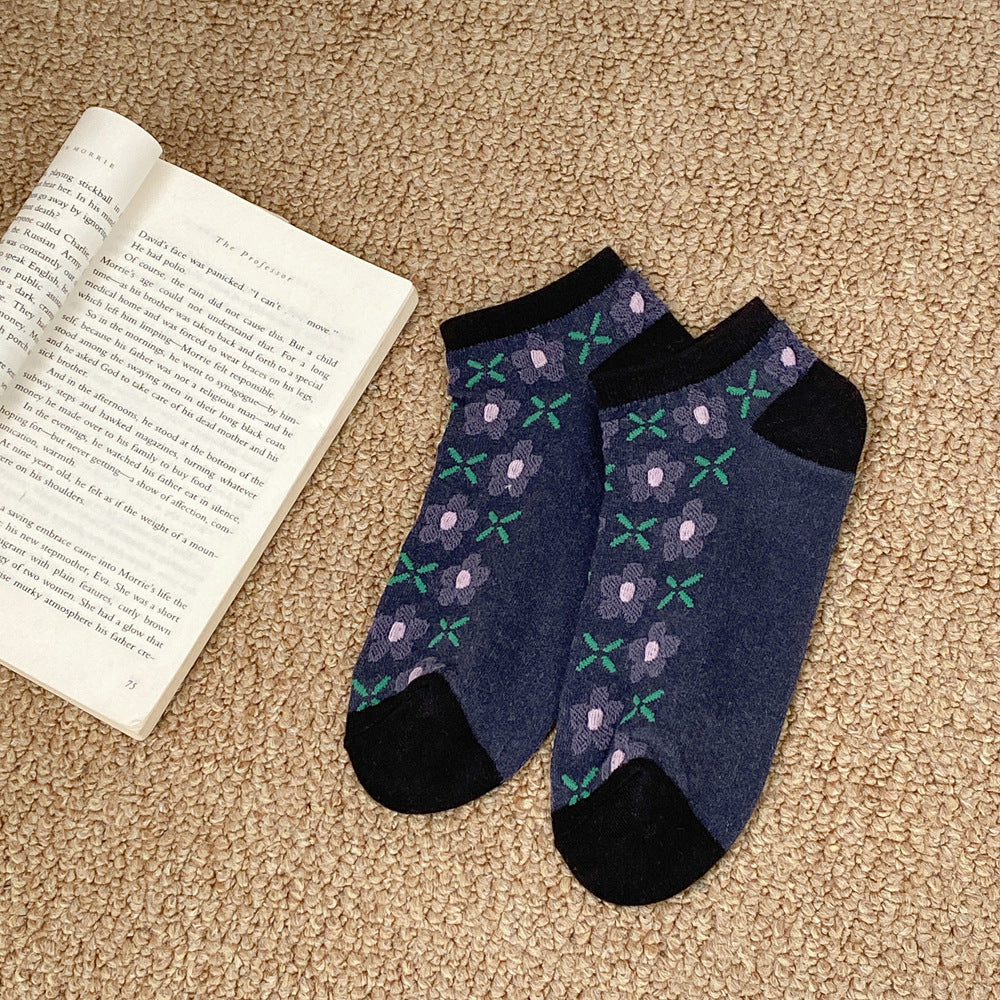 Ditsy Floral Low Cut Ankle Socks - Black