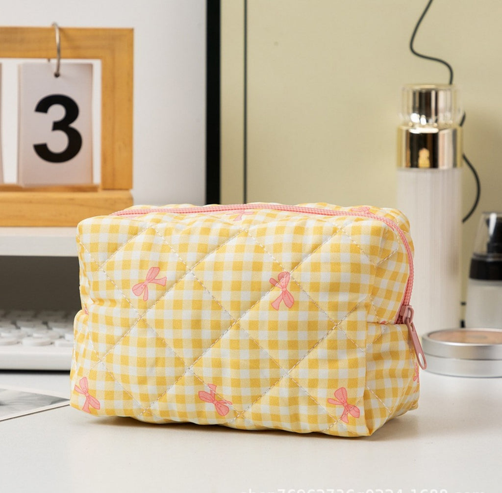 Quilted Boxy Makeup Bag With Zip Closure - NO23
