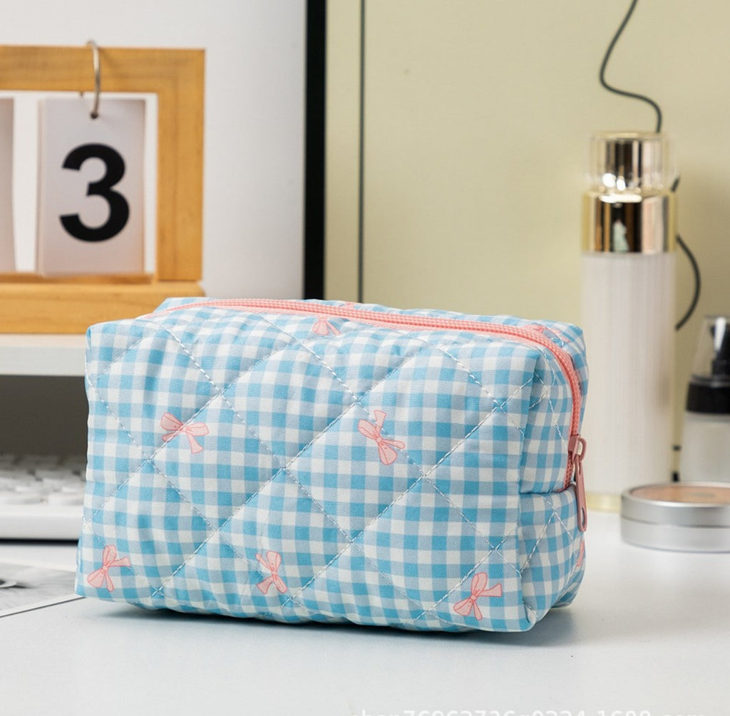 Quilted Boxy Makeup Bag With Zip Closure - NO28