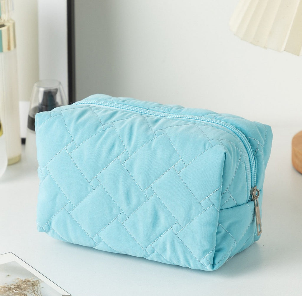 Quilted Boxy Makeup Bag With Zip Closure - NO35