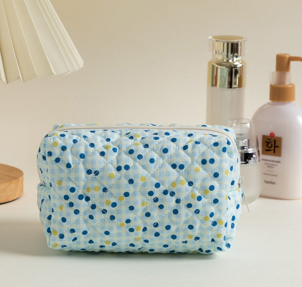 Quilted Boxy Makeup Bag With Zip Closure - NO41