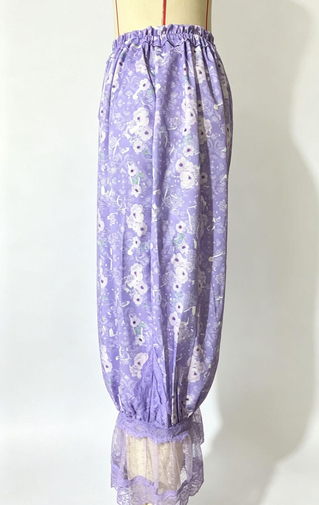 Floral Lace Ruffle Cuff Cropped Bloomer Pants - Purple - 2