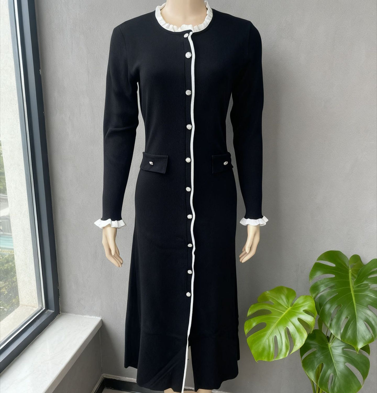 Contrast Trim Button Front Knit Midi Dress - Black - 1