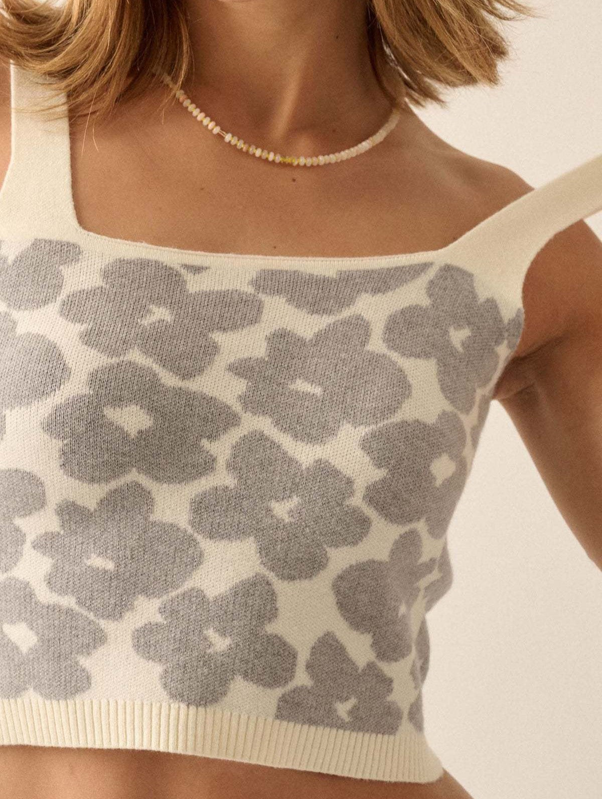 Retro Daisy Jacquard Knit Crop Cami - Grey