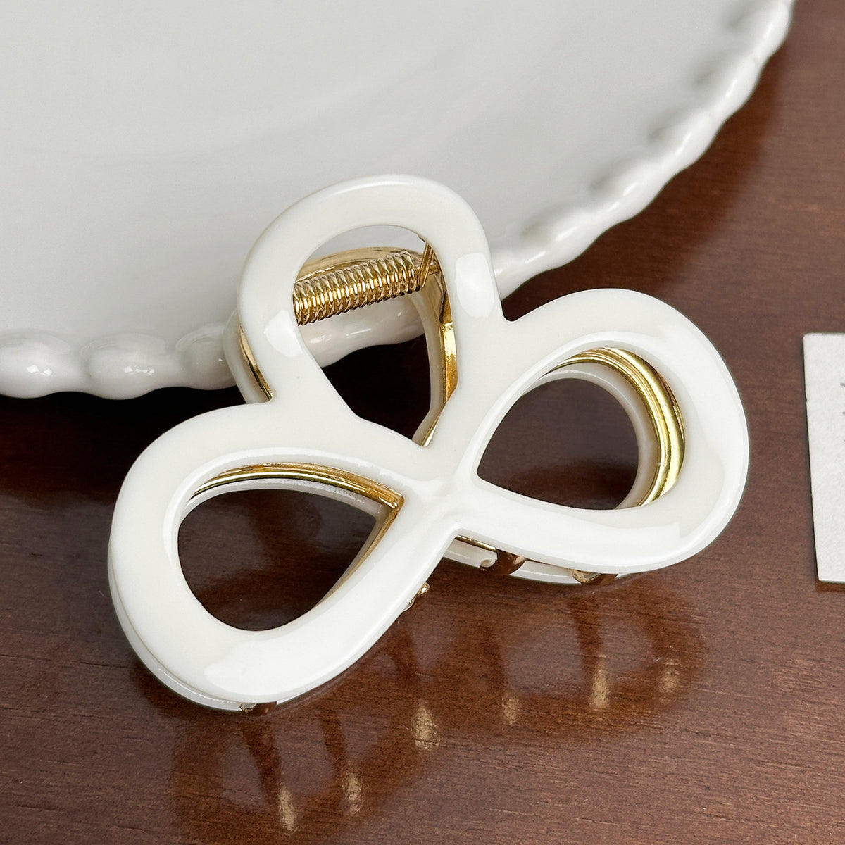 Infinity Bow Acetate Hair Claw Clip - MilkWhite