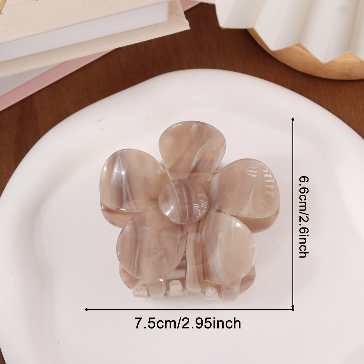 Flower Shaped Claw Clip With Marble Swirl - Coffee