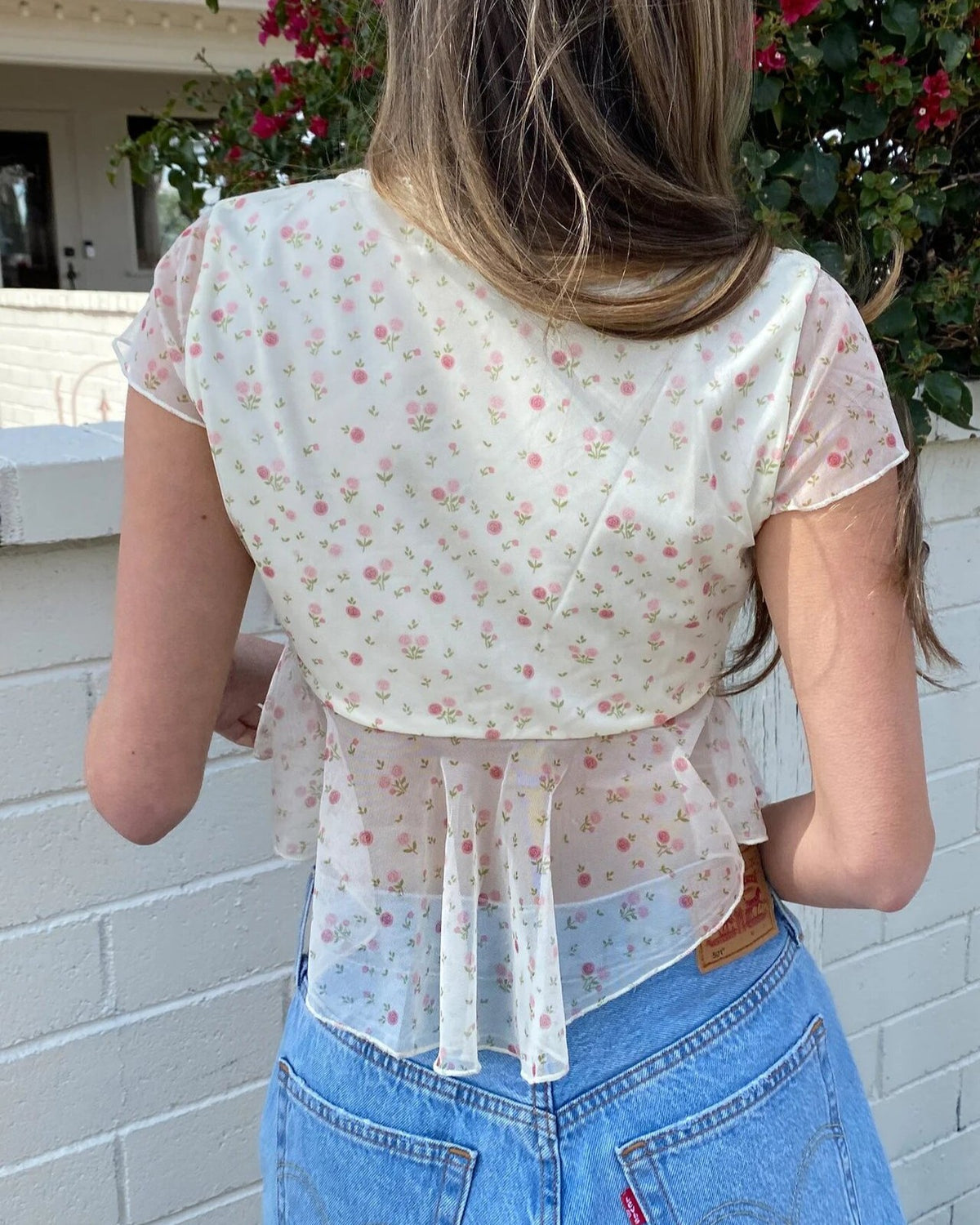 Ditsy Floral Flutter Sleeve Cropped Tee - White - 3