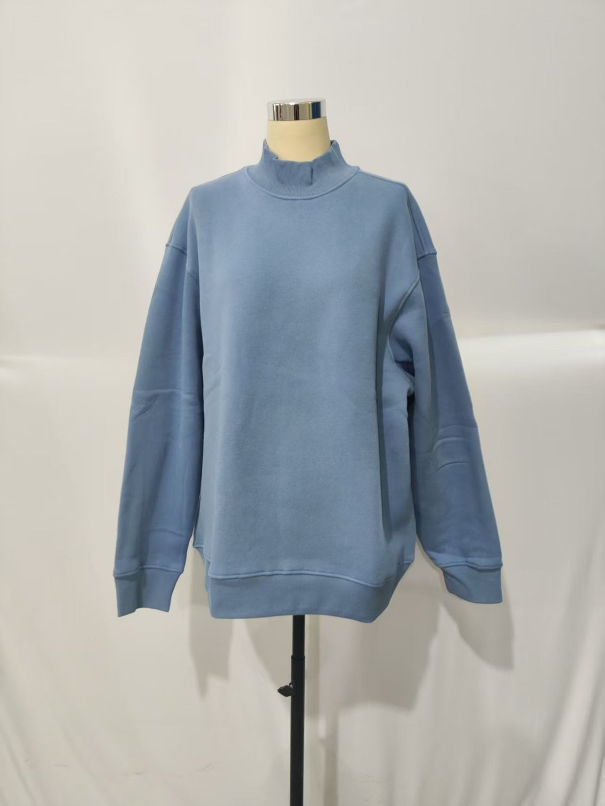Relaxed Mock Neck Fleece Sweatshirt
