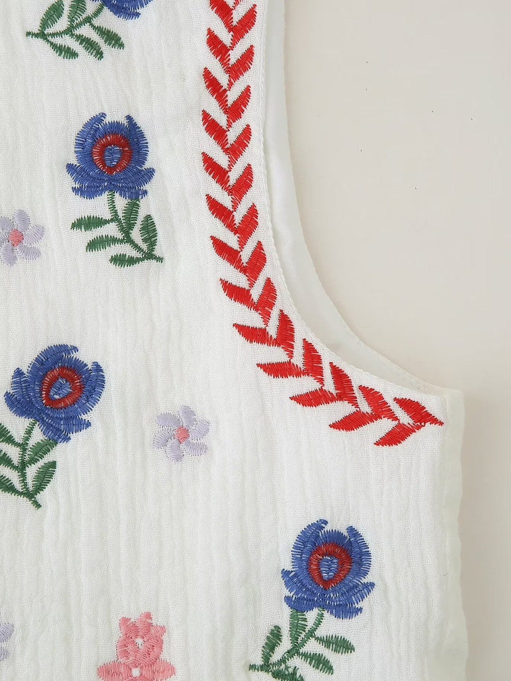 Embroidered Floral Cropped Open Vest - Red - 4