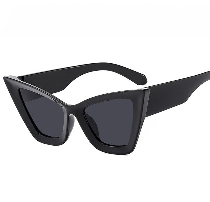 Retro Angular Cat Eye Sunglasses - Black