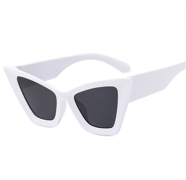 Retro Angular Cat Eye Sunglasses - White