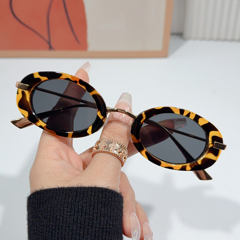 Small Oval Frame Retro Sunglasses - Leopard_G