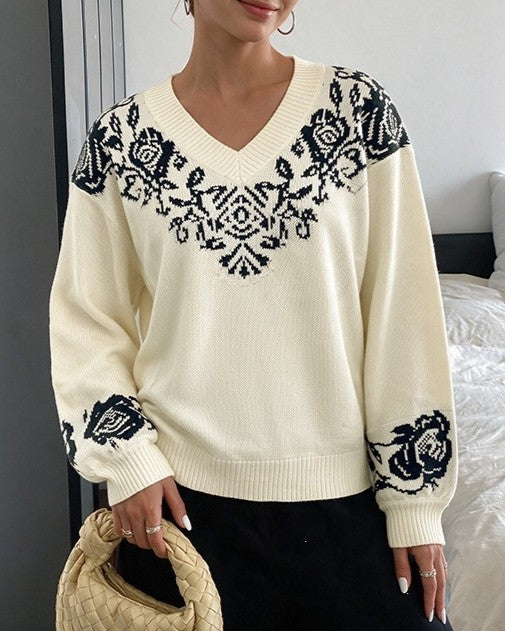 Rose Pattern Yoke V-Neck Pullover Sweater - Apricot