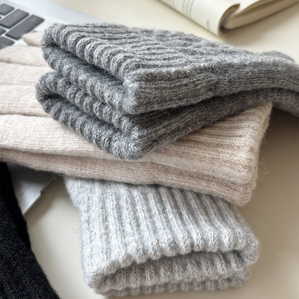 Cable Knit Touchscreen Gloves with Ribbed Cuffs - Grey - 2