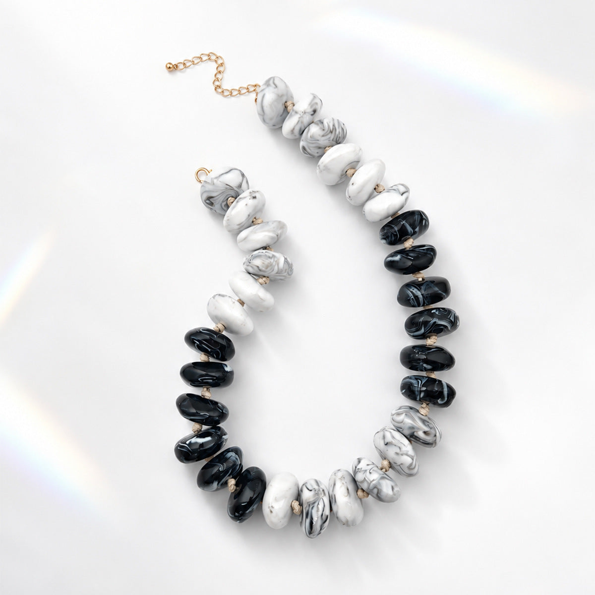 Oversized Marbled Resin Bead Statement Necklace - Color_10