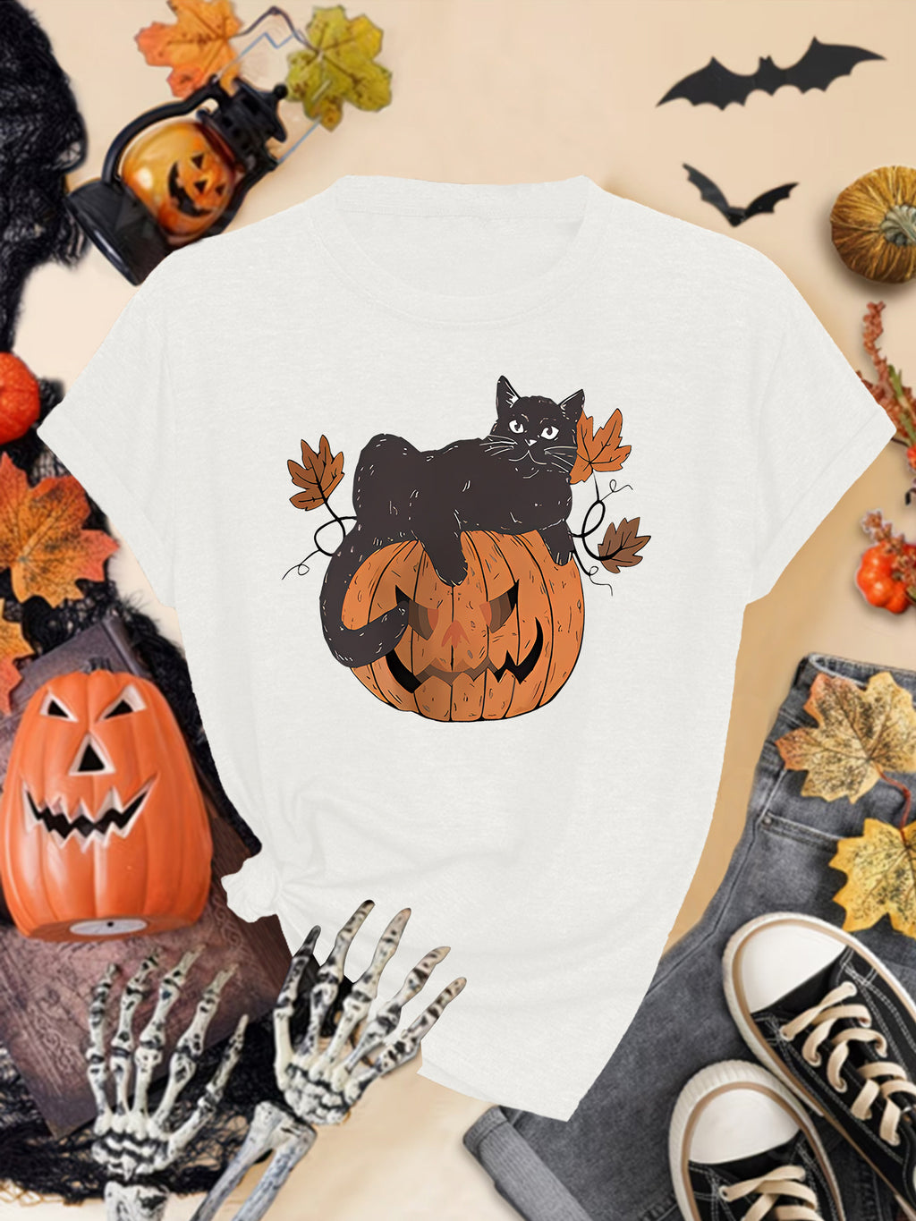 Spooky Cat Pumpkin Graphic Crewneck Tee - White
