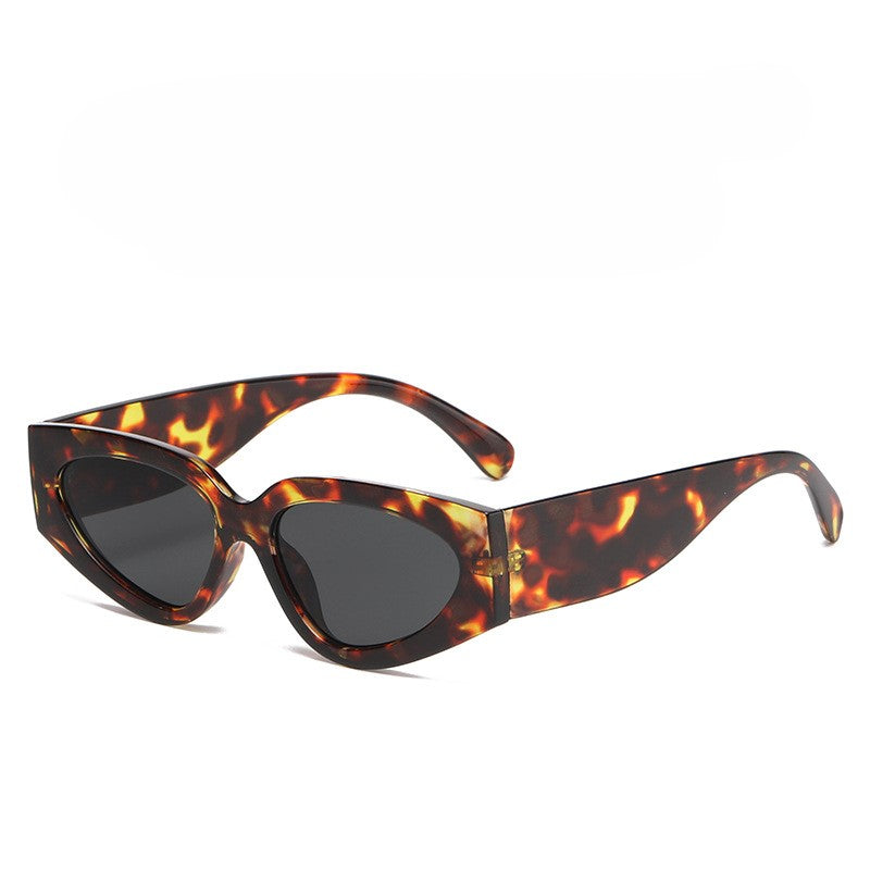 Two Tone Retro Cat Eye Sunglasses - Brown