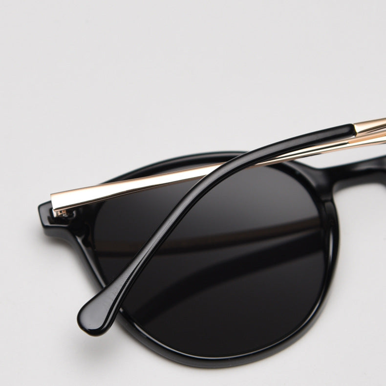 Retro Round Sunglasses With Slim Metal Arms - Black - 4