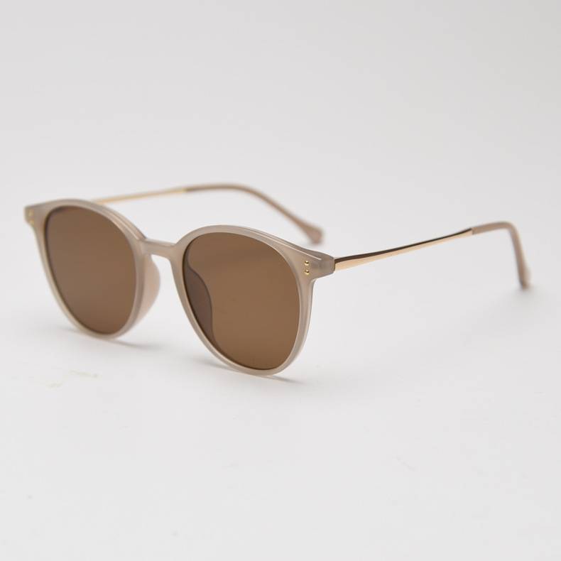 Retro Round Sunglasses With Slim Metal Arms - Tea