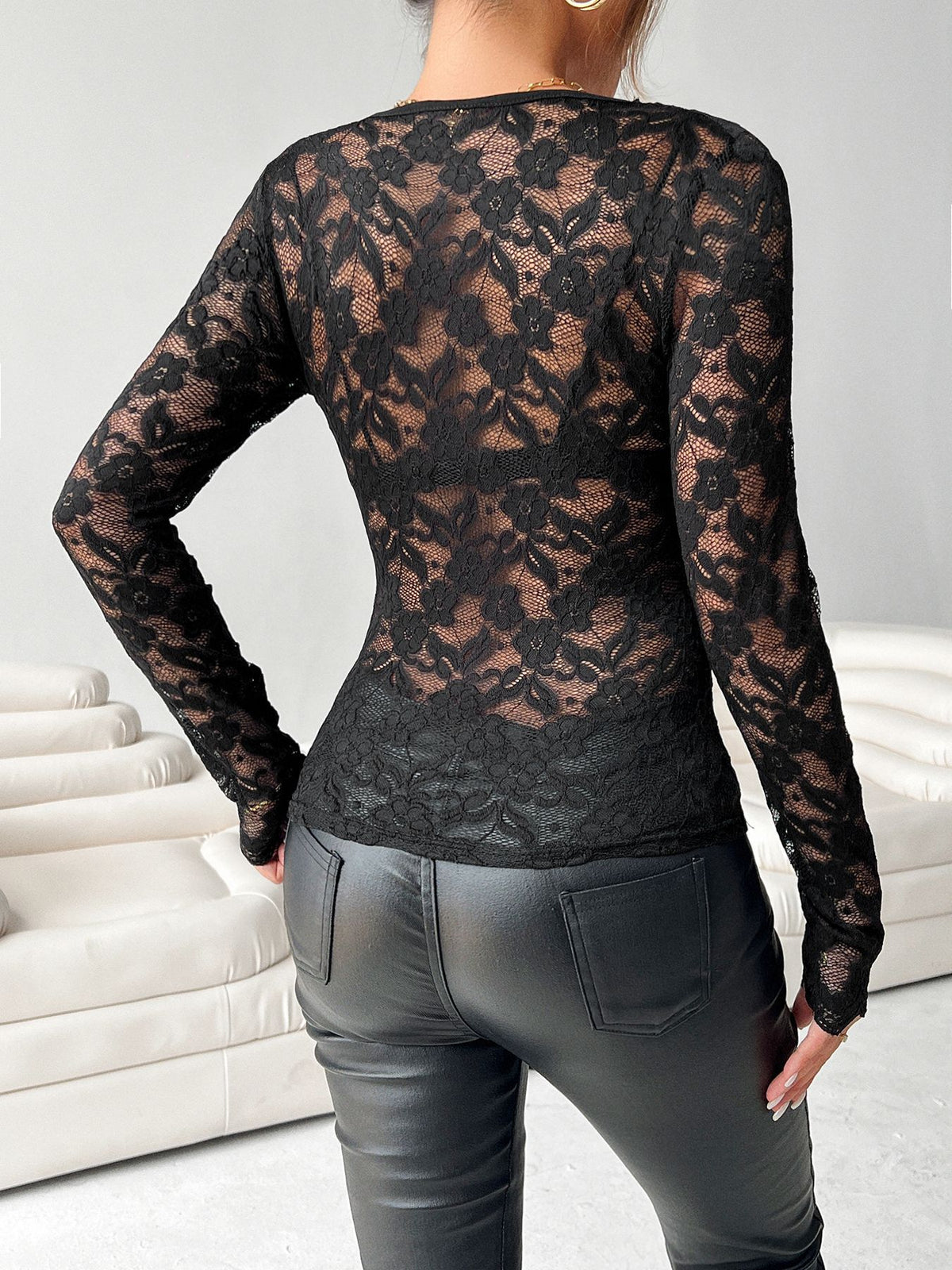 Scalloped V Neck Floral Lace Blouse - Black - 5
