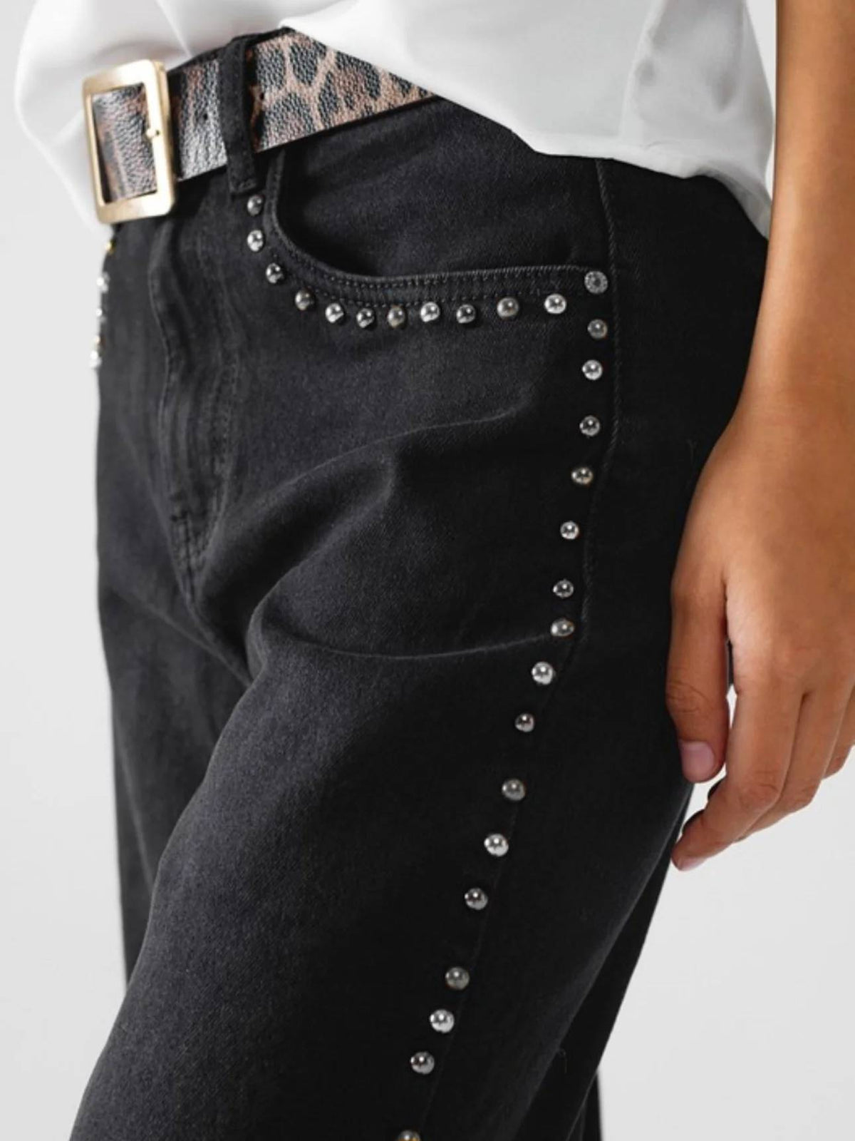 Studded Seam Wide Leg Jeans - Black - 4