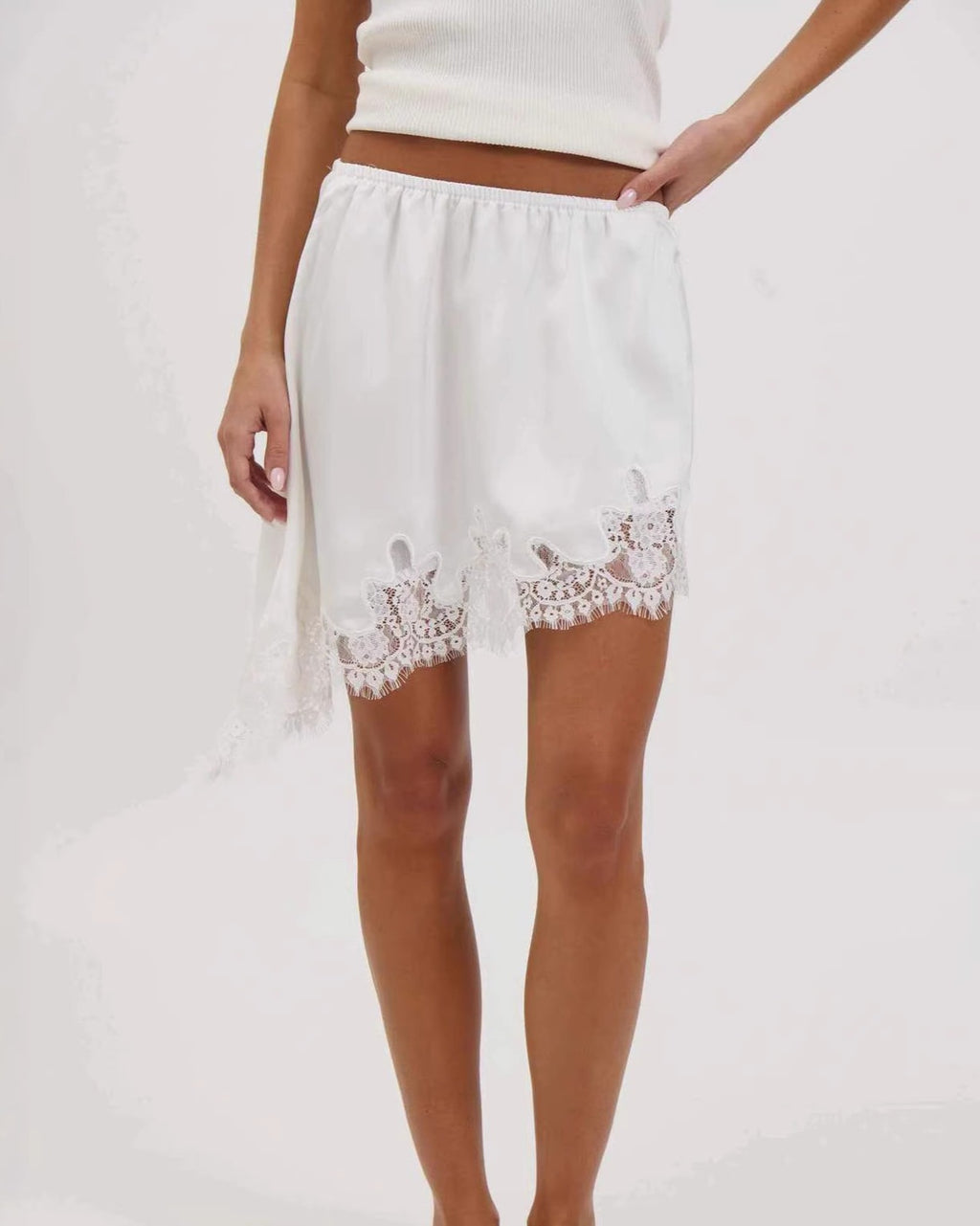 Lace Trim Handkerchief Hem Satin Skirt - White - 1