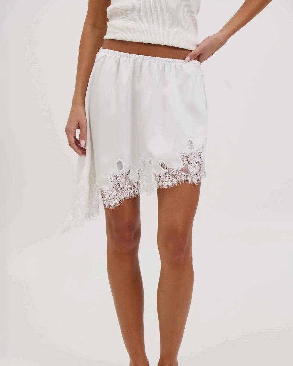 Lace Trim Handkerchief Hem Satin Skirt - White - 1