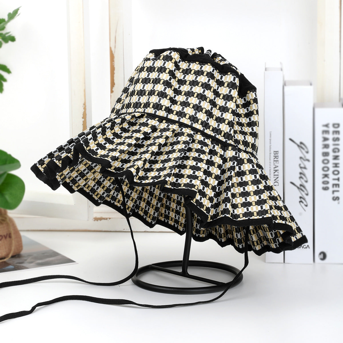 Pleated Wide Brim Straw Bucket Hat - CBlack