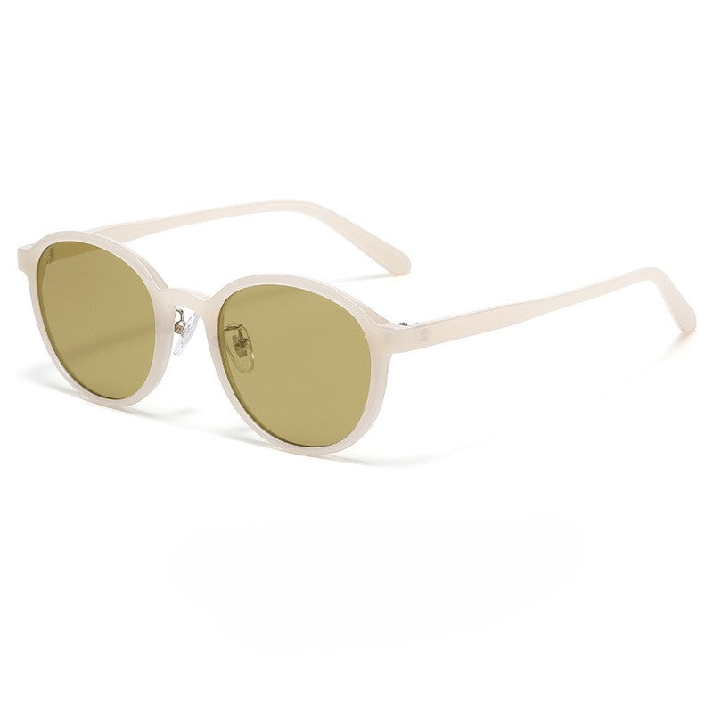 Retro Round Lens Sunglasses with Slim Metal Bridge - Yellow