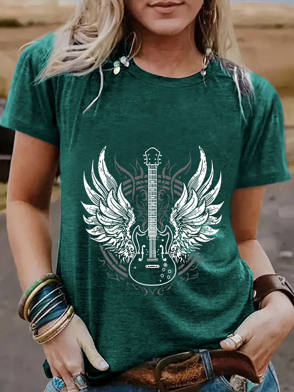 Winged Guitar Graphic Short Sleeve Tee - Green