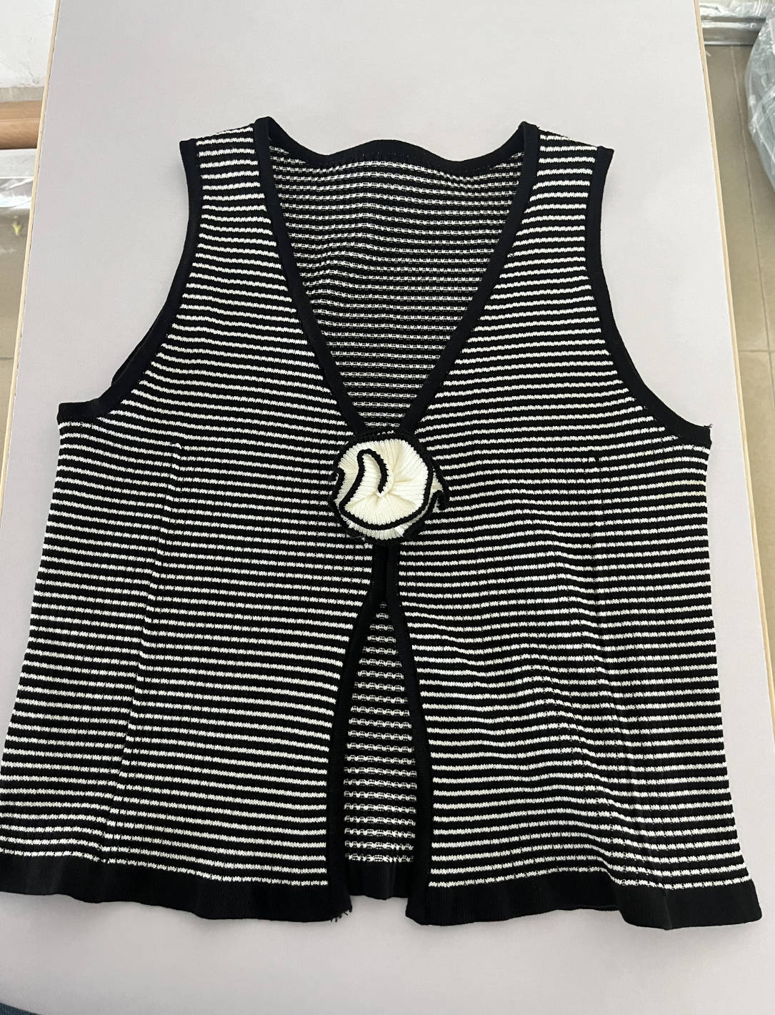 Rosette Corsage Split Front Knit Tank - black - 1