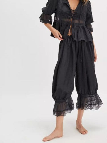 Lace Ruffle Hem Balloon Bloomer Pants - Black