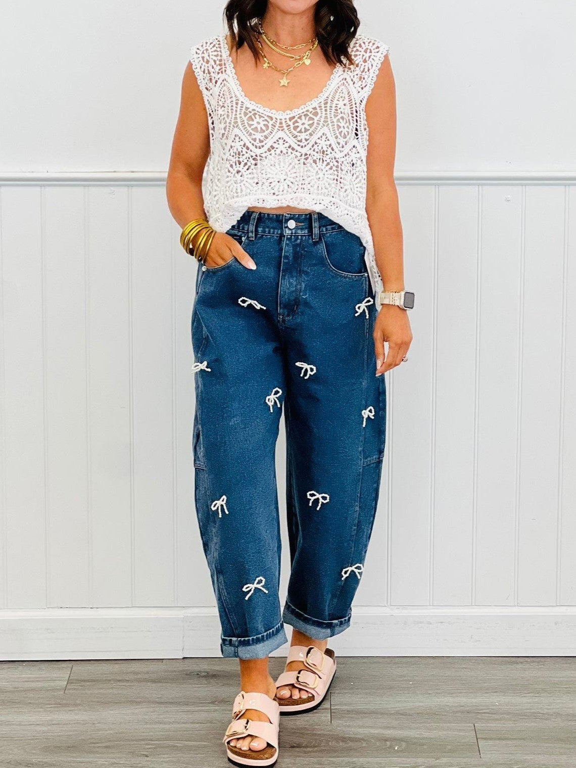 Bow Embroidered Barrel Leg Cropped Jeans - Blue