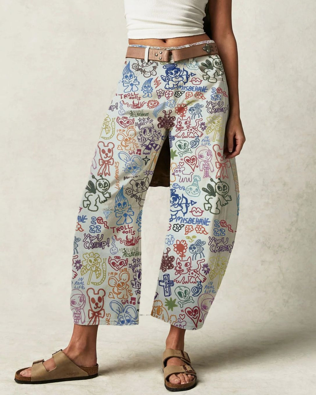 Printed Barrel Leg Mid Rise Denim Jeans - Graffiti