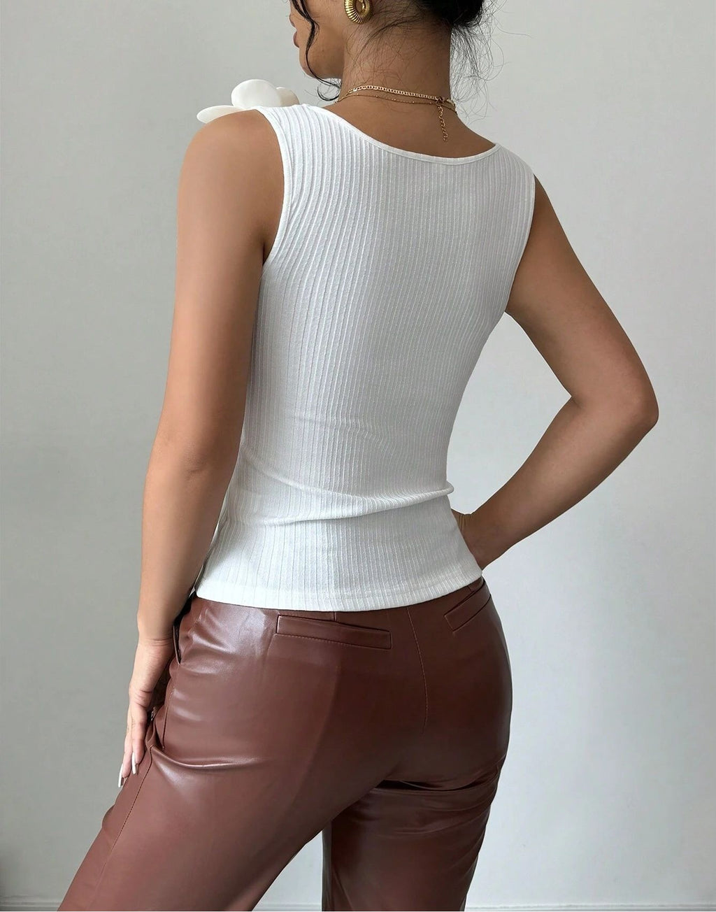 Rosette Trim Ribbed Knit Sleeveless Vest - view 2