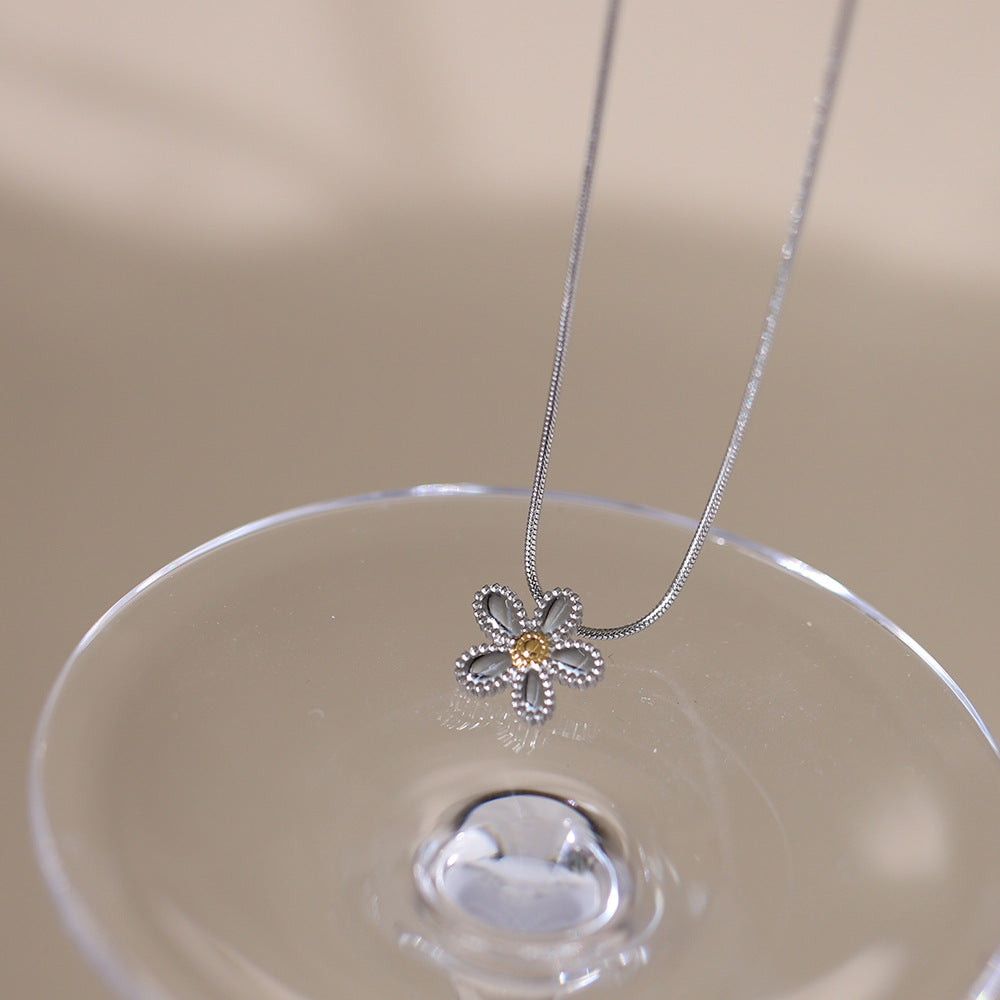 Dainty Daisy Charm Chain Necklace - Silvery - 1