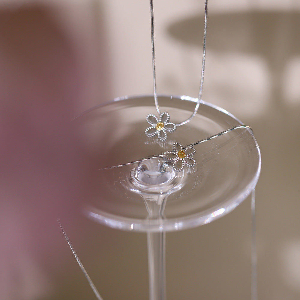 Dainty Daisy Charm Chain Necklace - Silvery - 4