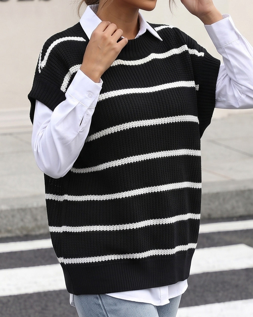 Sweater Vest With Bold Stripes And Side Slits - Black