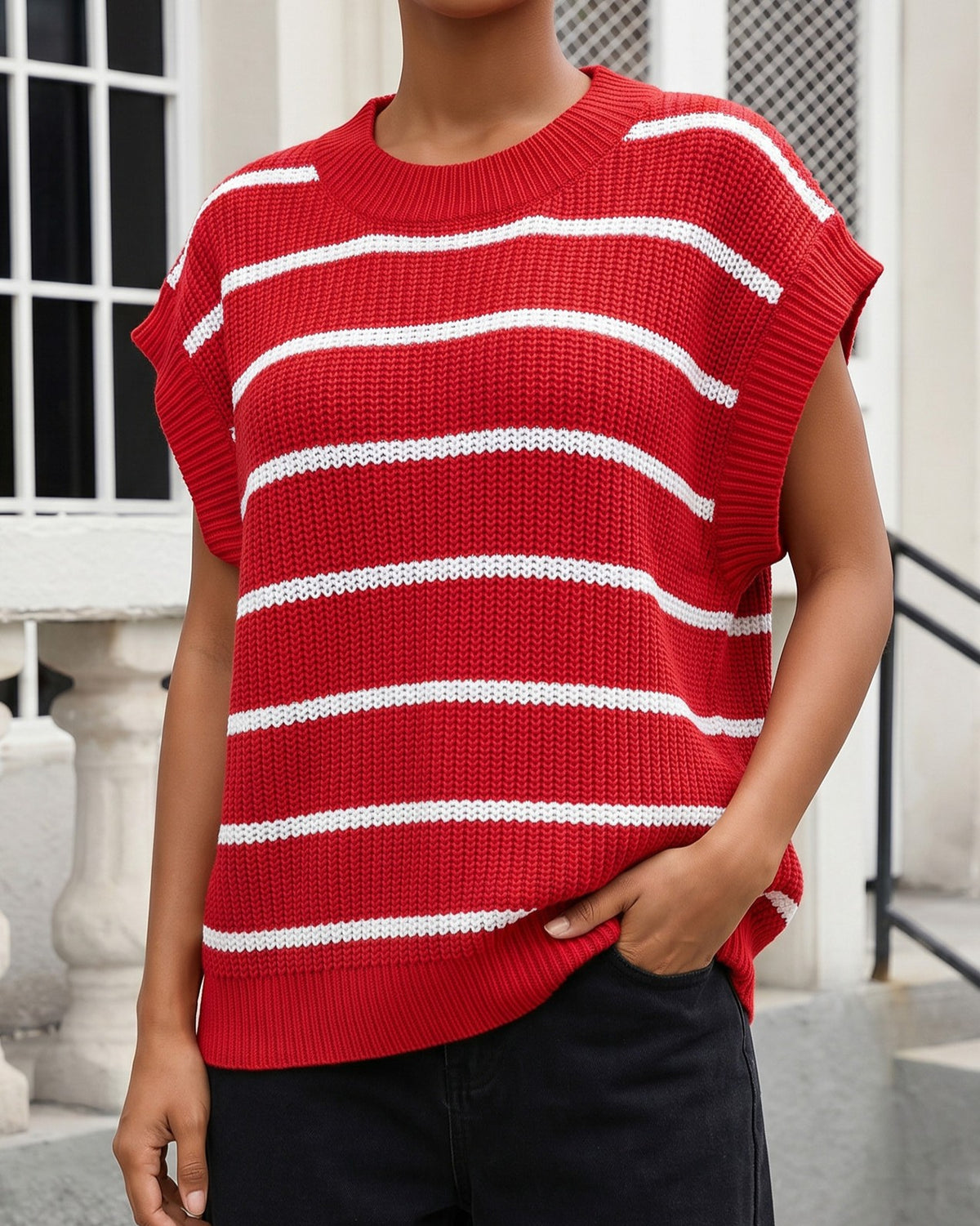 Sweater Vest With Bold Stripes And Side Slits - Red
