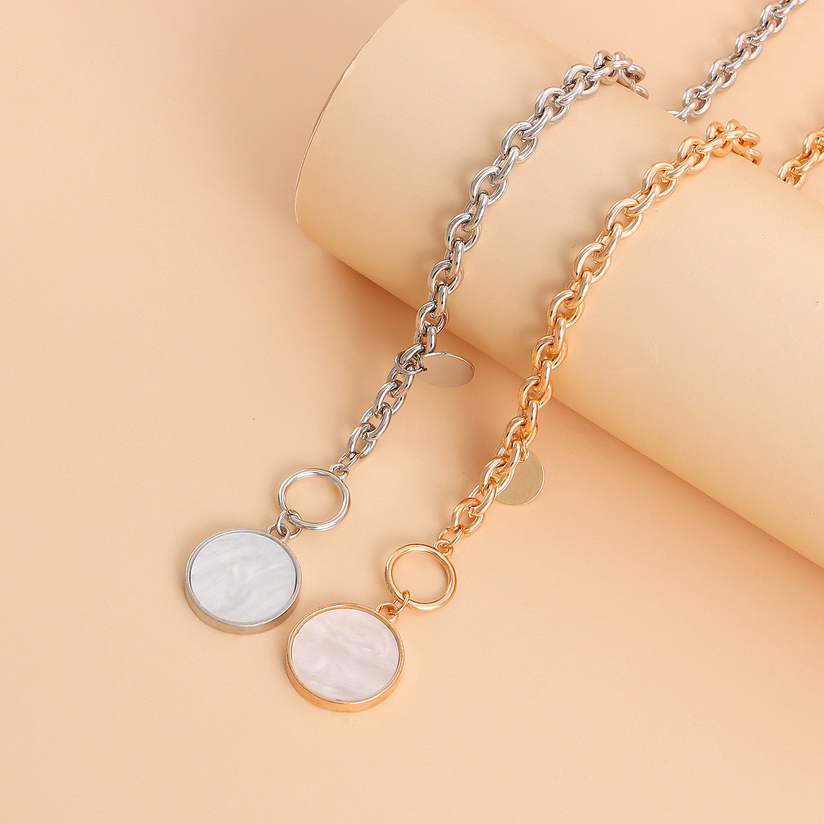 Shell Disc Pendant Layered Chain Necklace - view 3
