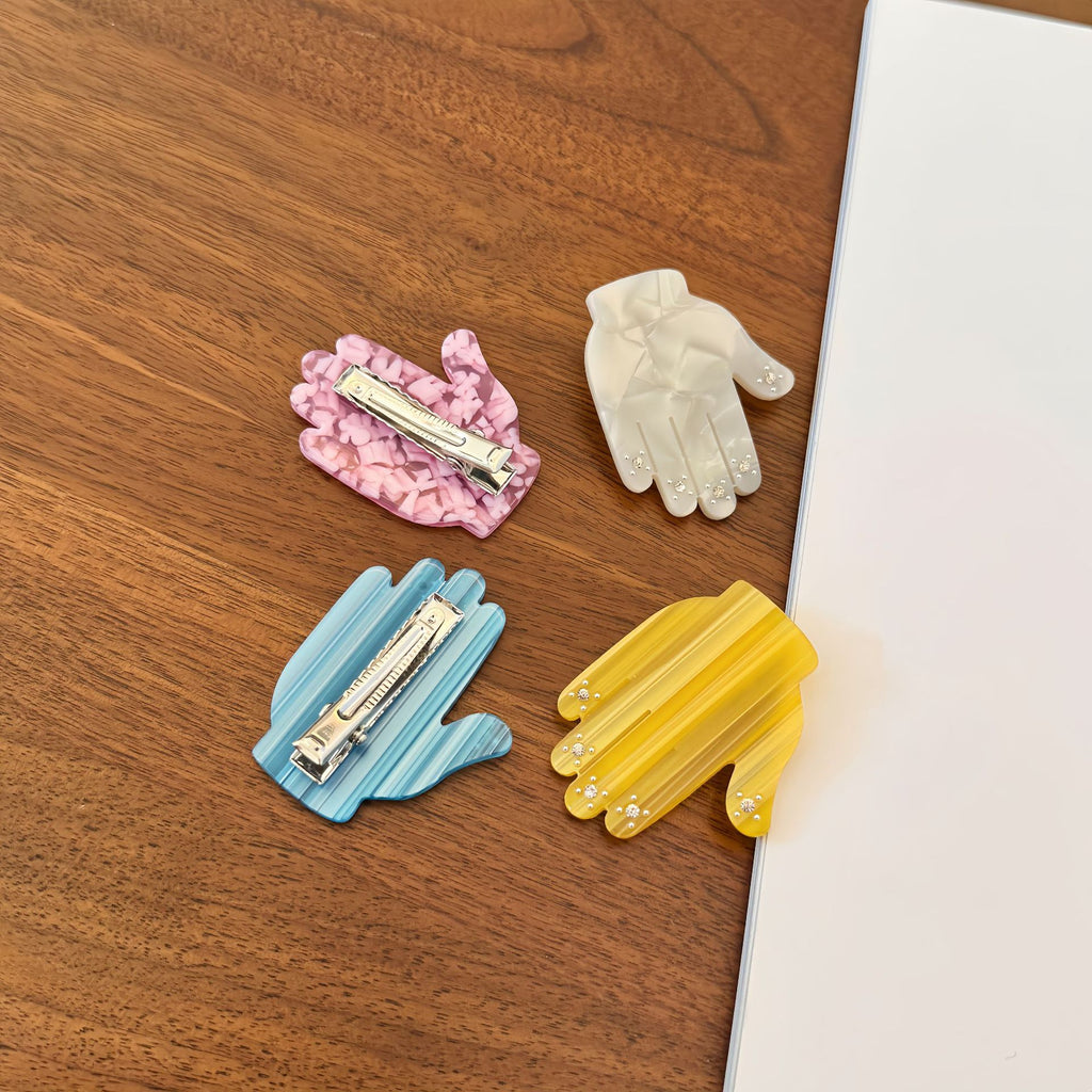 Ribbed Hand Shaped Mini Bangs Hair Clip - view 3