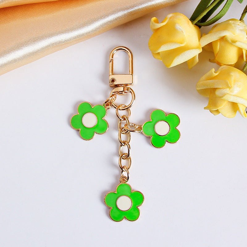 Enamel Daisy Flower Charm Keychain - Green