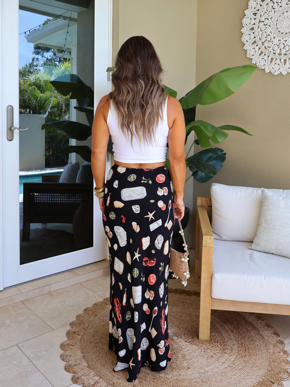 Mediterranean Coastal Print Flowy Maxi Skirt - Black - 3