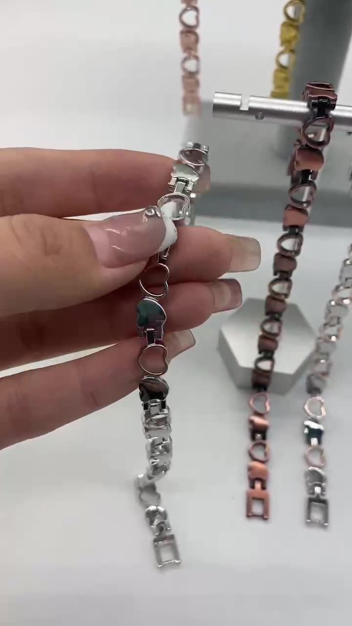Magnetic Heart Link Adjustable Bracelet - view 2