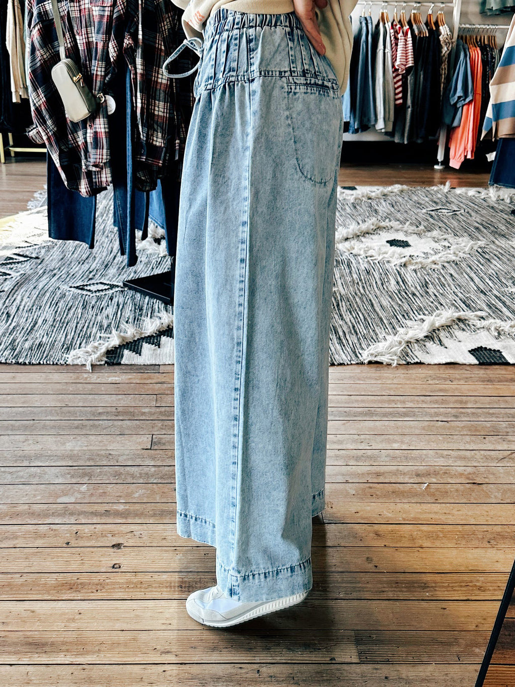 Pleated Button Fly Extra Wide Leg Jeans - Blue - 2