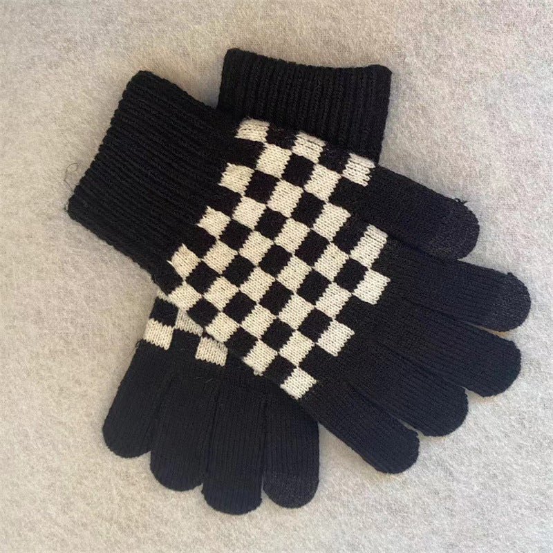 Checker Knit Winter Gloves With Touch Tips - Black
