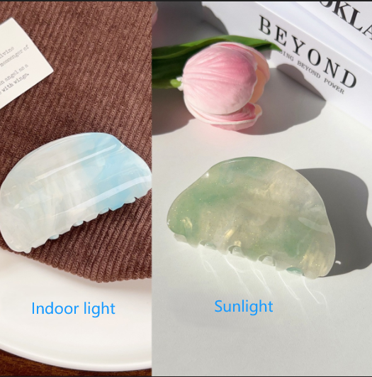 Semicircle Sunlight Reactive Claw Clip - view 2